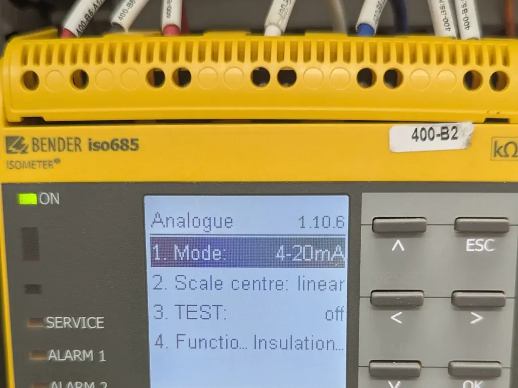 Display of a Bender iso685 insulation monitor
