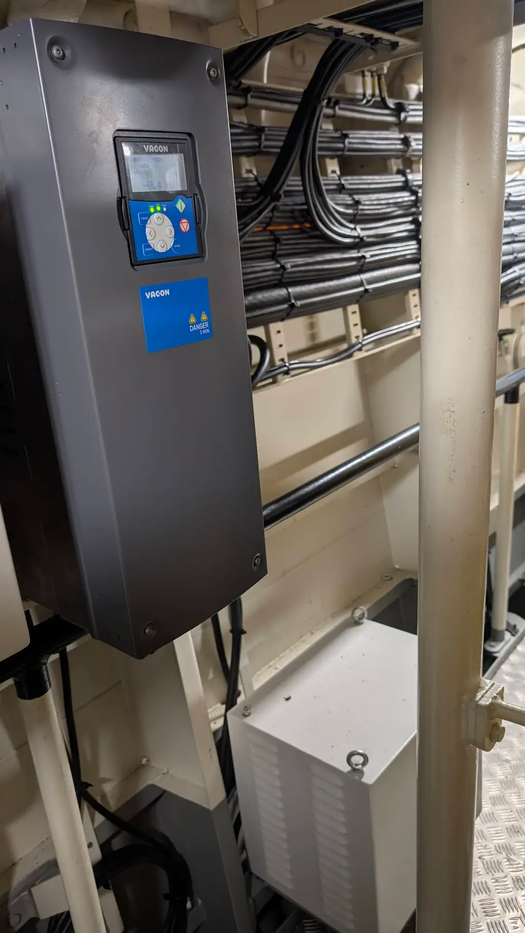 The converter unit mounted on the wall
