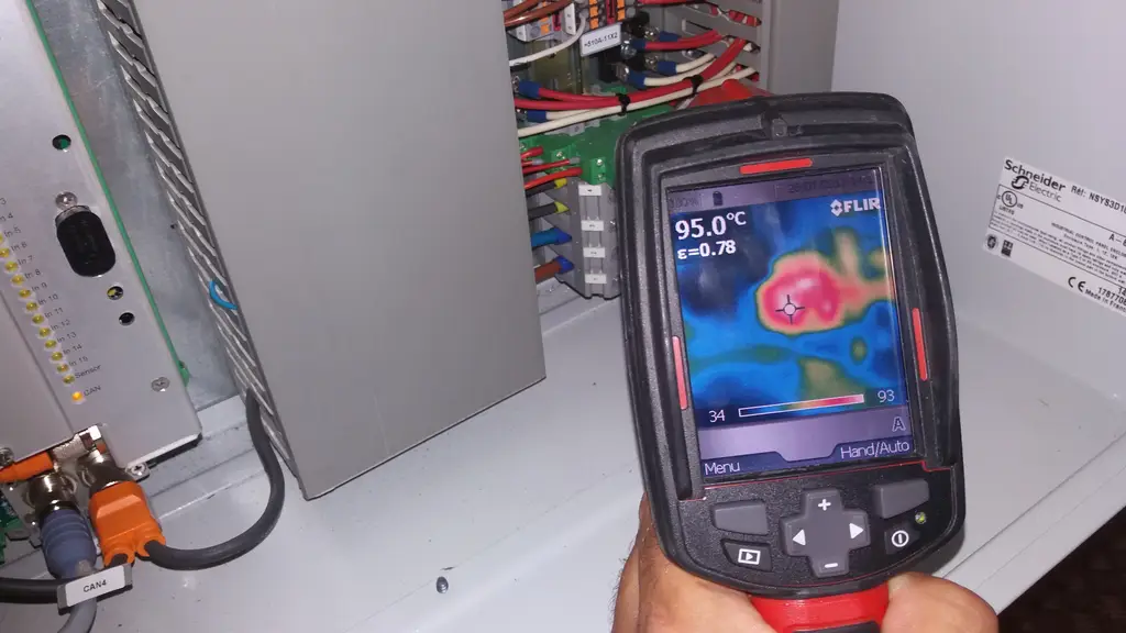 Thermal camera showing a hotspot of 95 degrees inside a cabinet